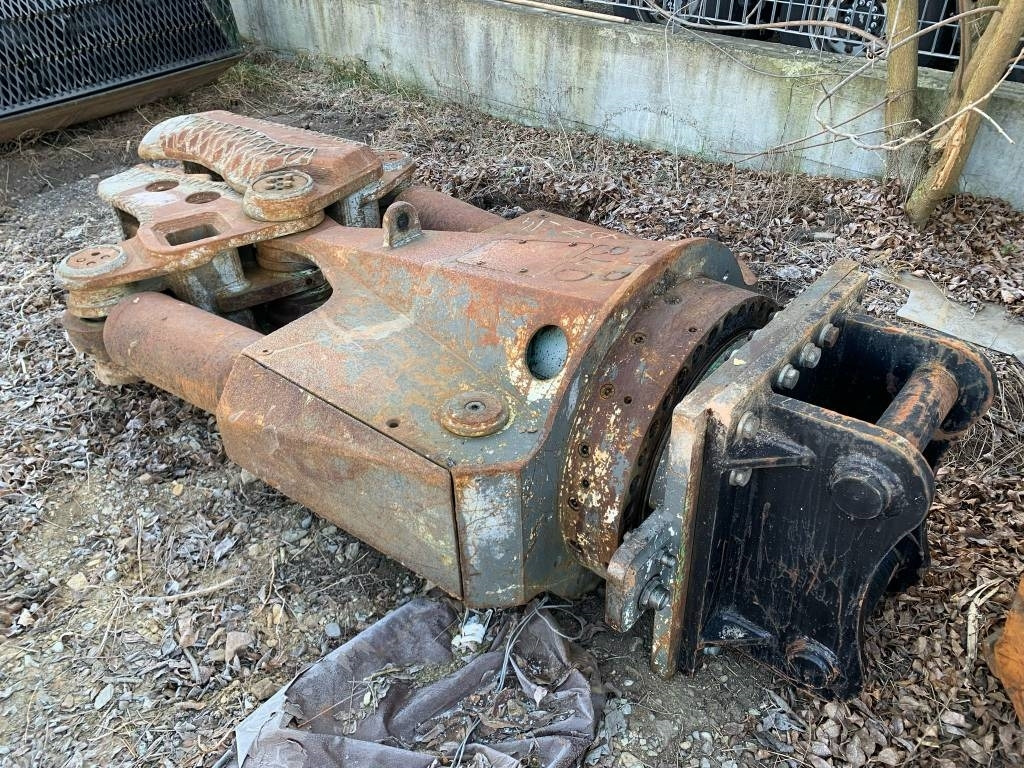 Montabert MBDA450 - Tarière: photos 2 Montabert MBDA450 - Tarière: photos 2