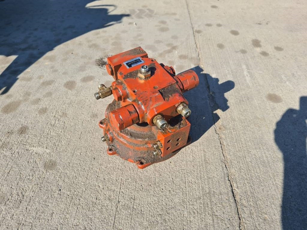 Nachi PCR-5B-30A-FGP-9407A swing motor for JCB 85Z - Moteur pour Engins de chantier: photos 1 Nachi PCR-5B-30A-FGP-9407A swing motor for JCB 85Z - Moteur pour Engins de chantier: photos 1