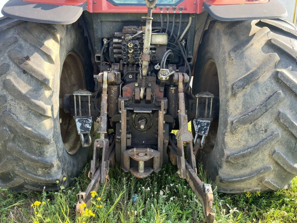 New Holland G 210 - Tracteur agricole: photos 4 New Holland G 210 - Tracteur agricole: photos 4