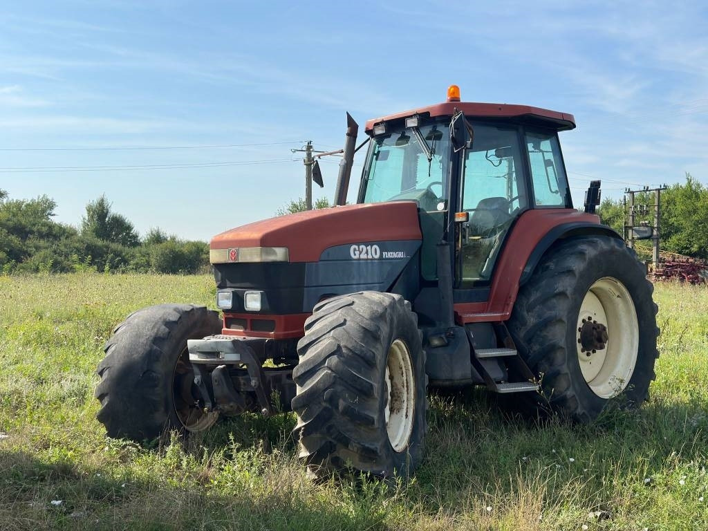 New Holland G 210 - Tracteur agricole: photos 1 New Holland G 210 - Tracteur agricole: photos 1
