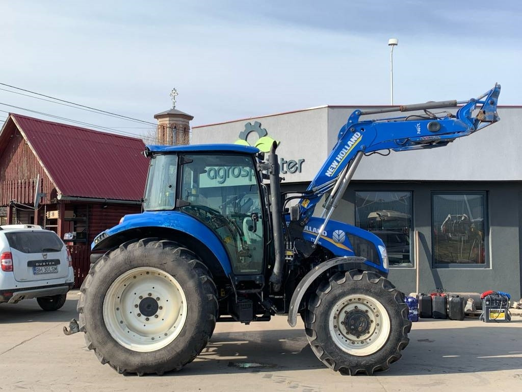 New Holland T 5.105 - Tracteur agricole: photos 5 New Holland T 5.105 - Tracteur agricole: photos 5