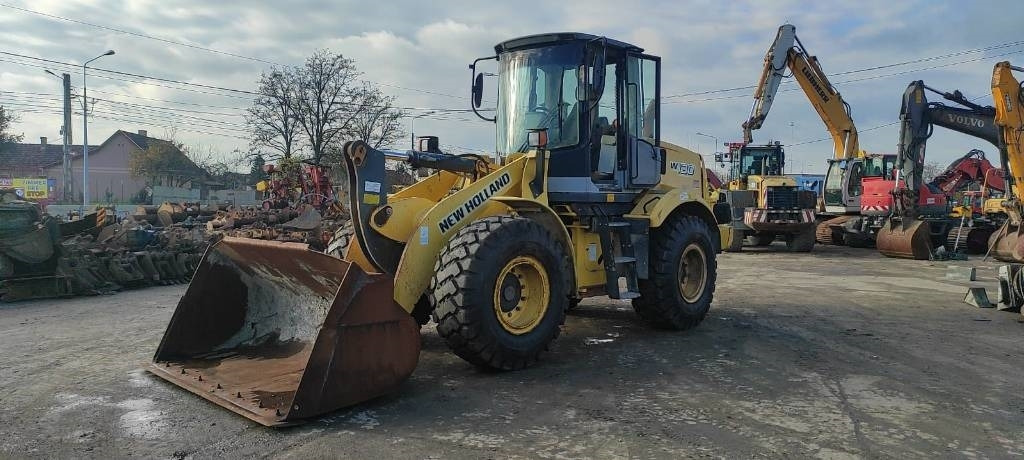 New Holland W 130 - Chargeuse sur pneus: photos 4 New Holland W 130 - Chargeuse sur pneus: photos 4
