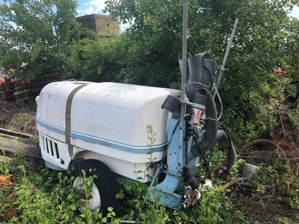 Nicolas TTZ Thomas - Pulvérisateur traîné: photos 2 Nicolas TTZ Thomas - Pulvérisateur traîné: photos 2