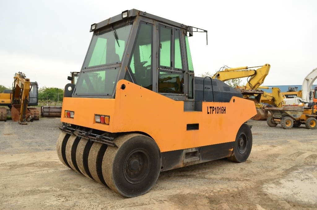 Sinoway LTP1016H - Compacteur à pneus: photos 3 Sinoway LTP1016H - Compacteur à pneus: photos 3