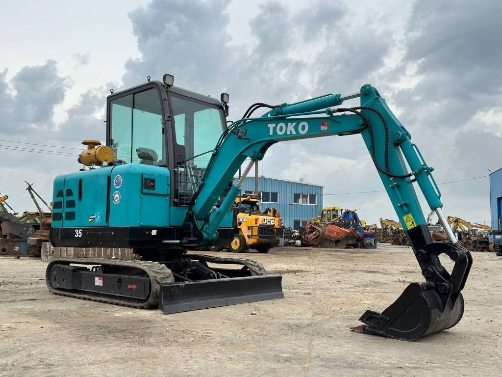 Toko 35 - Mini pelle: photos 4 Toko 35 - Mini pelle: photos 4