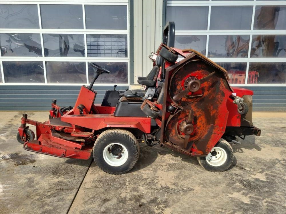 Toro GROUNDSMASTER 30410 - Motofaucheuse: photos 2 Toro GROUNDSMASTER 30410 - Motofaucheuse: photos 2