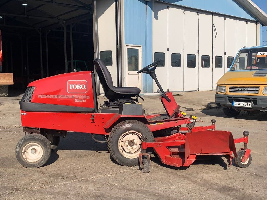 Toro Groundmaster 228D - Motofaucheuse: photos 5 Toro Groundmaster 228D - Motofaucheuse: photos 5