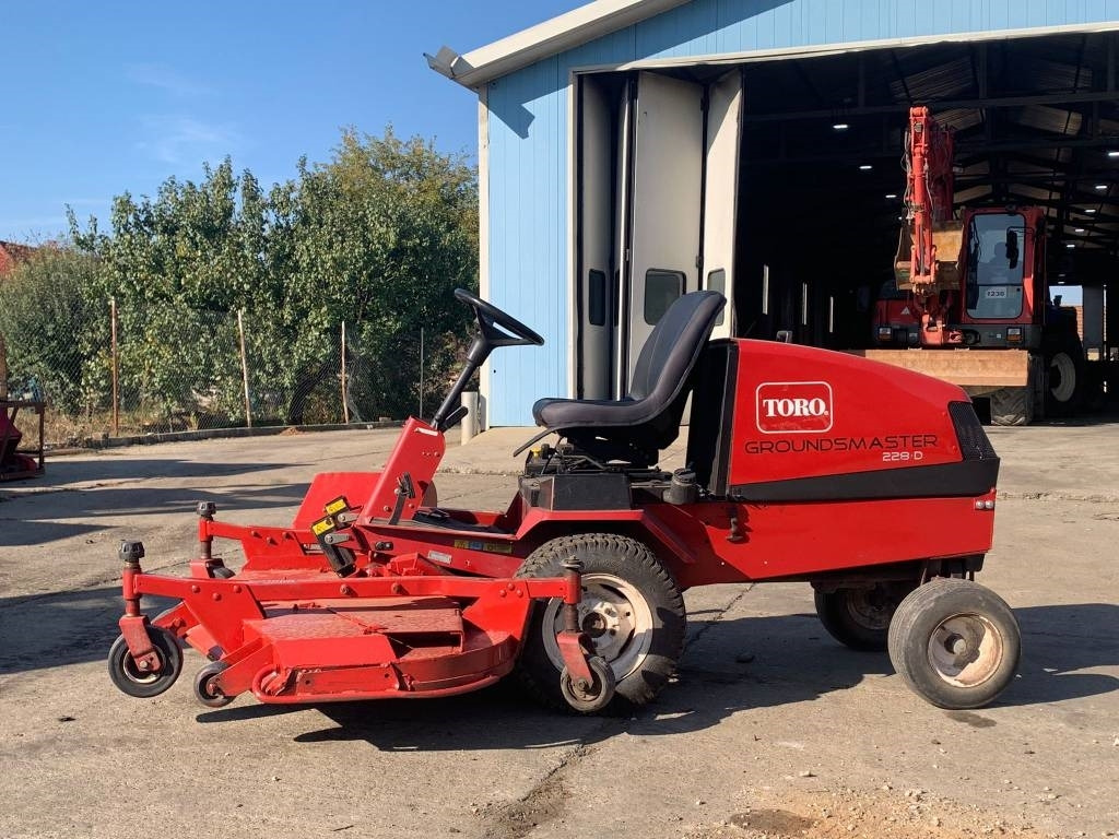 Toro Groundmaster 228D - Motofaucheuse: photos 2 Toro Groundmaster 228D - Motofaucheuse: photos 2