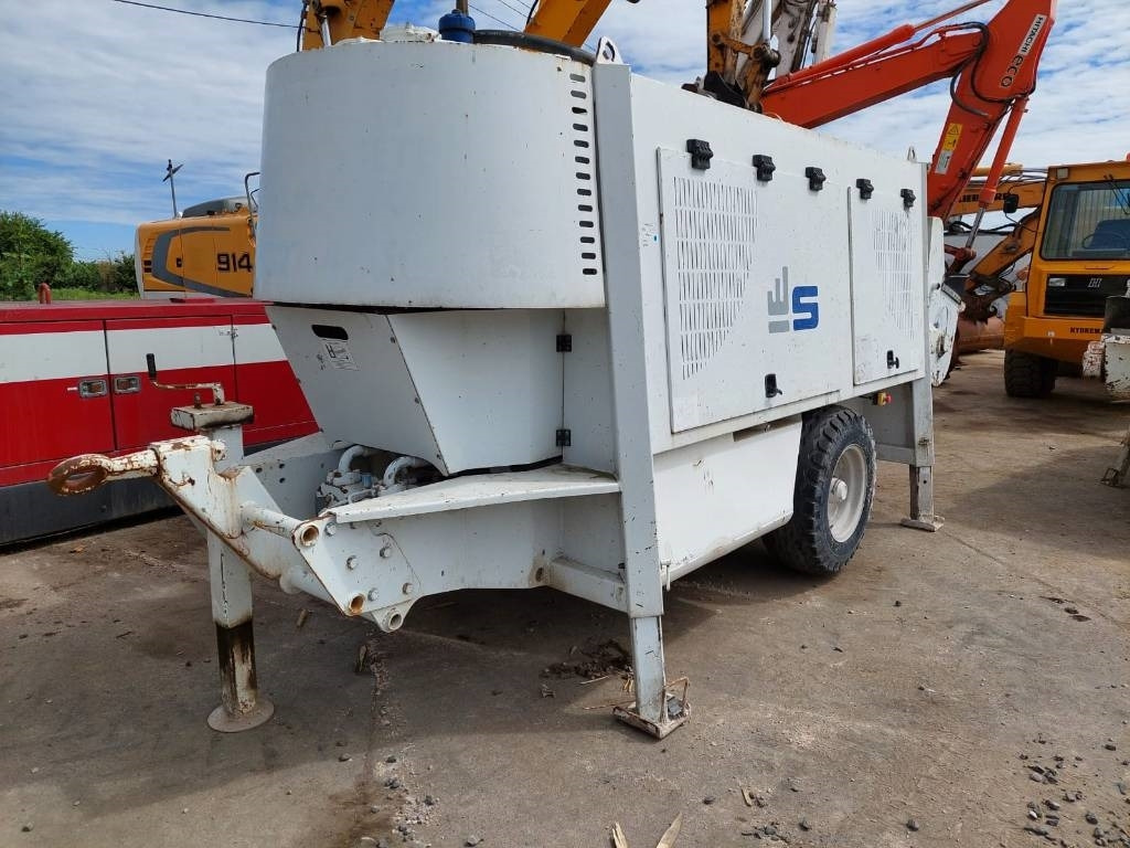 Utranazz SCM80C - Pompe à béton stationnaire: photos 3 Utranazz SCM80C - Pompe à béton stationnaire: photos 3