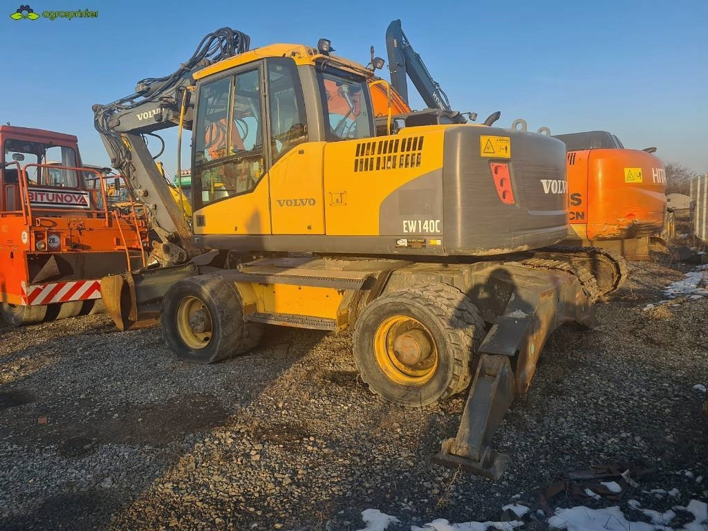Volvo EW 140 C - Pelle sur pneus: photos 3 Volvo EW 140 C - Pelle sur pneus: photos 3