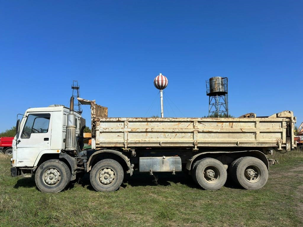 Volvo FL 10 - Camion benne: photos 2 Volvo FL 10 - Camion benne: photos 2