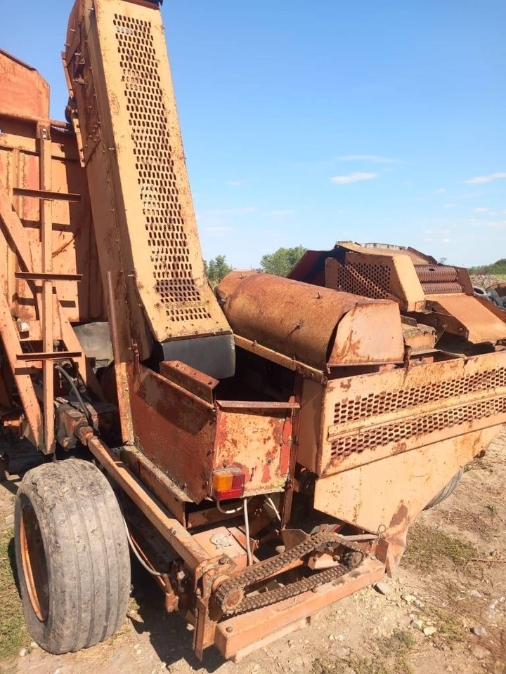 ZMAI 222 - Matériel de récolte: photos 2 ZMAI 222 - Matériel de récolte: photos 2