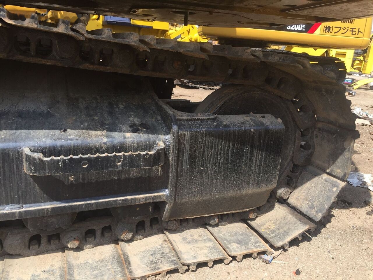 Caterpillar 320D2 - Pelle sur chenille: photos 1 Caterpillar 320D2 - Pelle sur chenille: photos 1