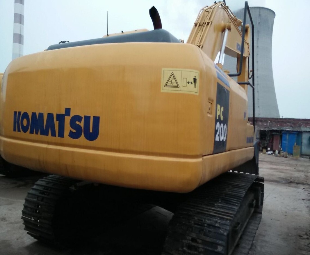 Komatsu PC200-7 - Pelle sur chenille: photos 1 Komatsu PC200-7 - Pelle sur chenille: photos 1