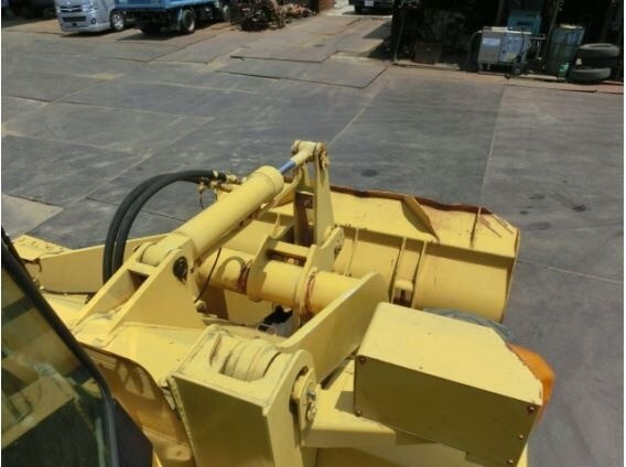 Komatsu wa100-1 - Chargeuse sur pneus: photos 2 Komatsu wa100-1 - Chargeuse sur pneus: photos 2