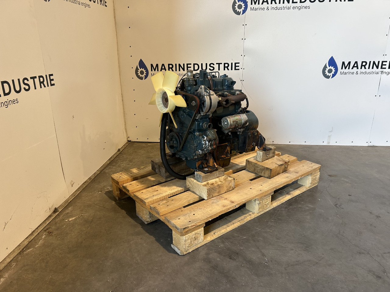 KUBOTA D1102 - Moteur pour Engins de chantier: photos 1 KUBOTA D1102 - Moteur pour Engins de chantier: photos 1