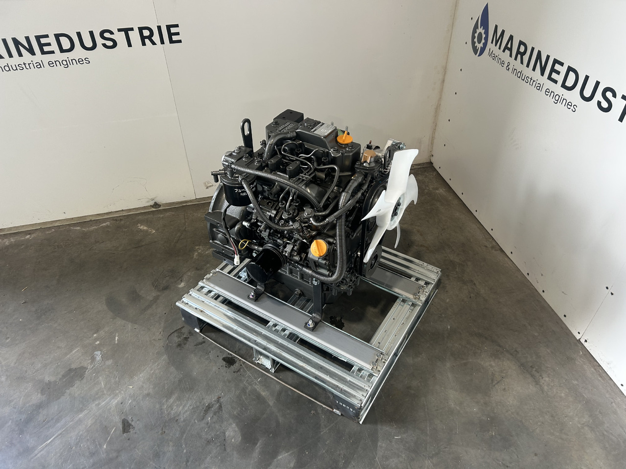 Yanmar 3TNV82A - Moteur pour Pelle: photos 3 Yanmar 3TNV82A - Moteur pour Pelle: photos 3