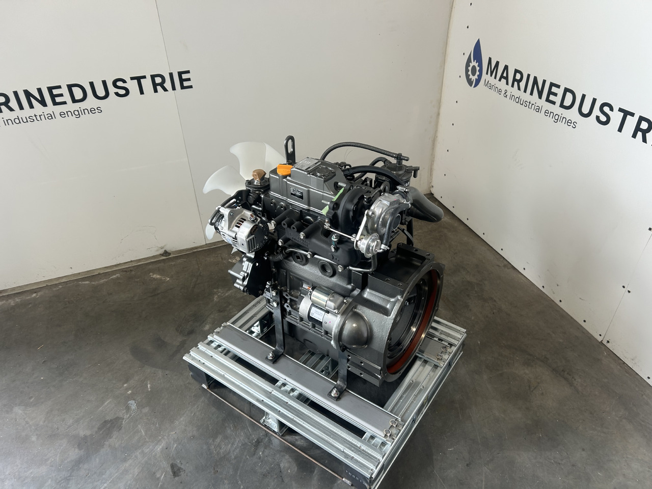 Yanmar 3TNV84T - Moteur pour Pelle: photos 4 Yanmar 3TNV84T - Moteur pour Pelle: photos 4