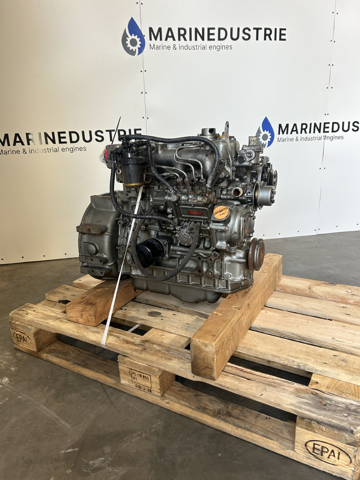 Yanmar 4TN82 - Moteur pour Pelle: photos 4 Yanmar 4TN82 - Moteur pour Pelle: photos 4
