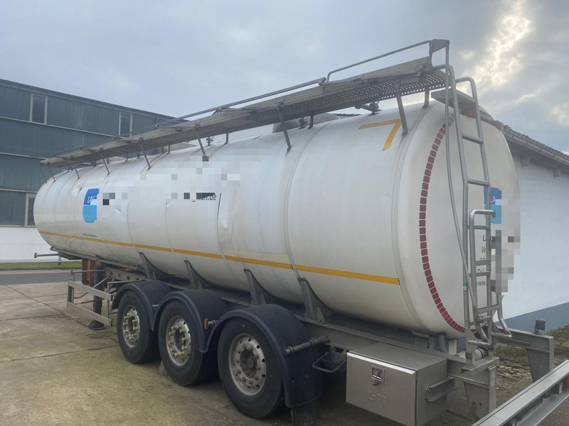 Magyar A1 - Semi-remorque citerne: photos 4 Magyar A1 - Semi-remorque citerne: photos 4