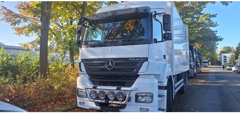 Mercedes-Benz 2540 Koffer mit LBW - Camion fourgon: photos 1 Mercedes-Benz 2540 Koffer mit LBW - Camion fourgon: photos 1
