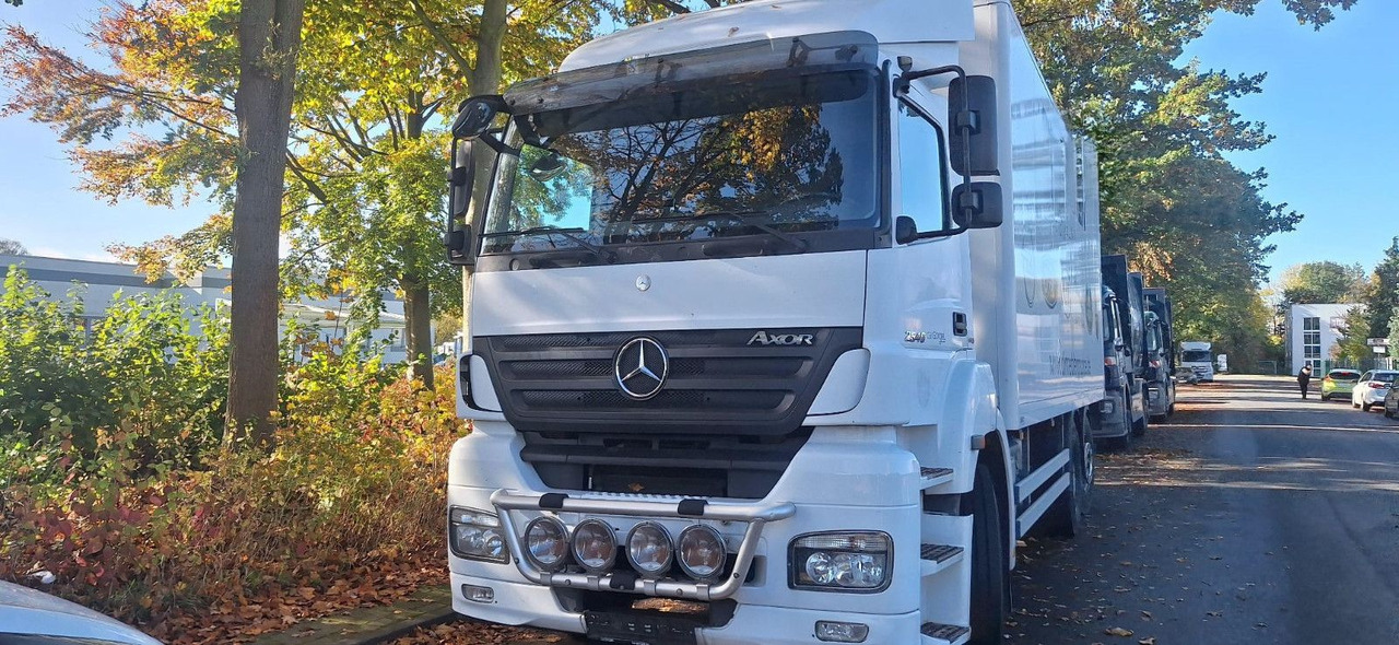 Mercedes-Benz 2540 Koffer mit LBW - Camion fourgon: photos 1 Mercedes-Benz 2540 Koffer mit LBW - Camion fourgon: photos 1