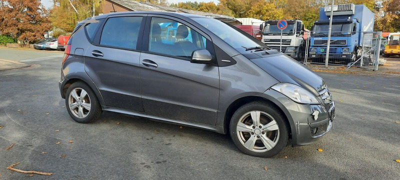 Mercedes-Benz A-Klasse 180 A 180 CDI AVANTGARDE - Voiture: photos 1 Mercedes-Benz A-Klasse 180 A 180 CDI AVANTGARDE - Voiture: photos 1