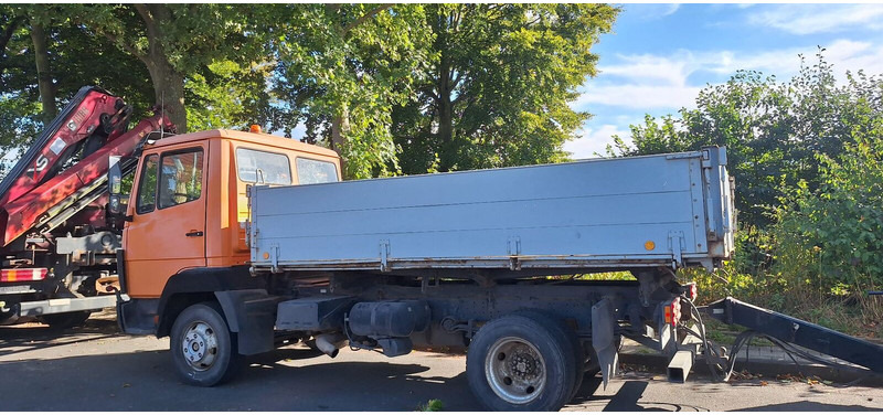 Mercedes-Benz  - Camion benne: photos 4 Mercedes-Benz  - Camion benne: photos 4