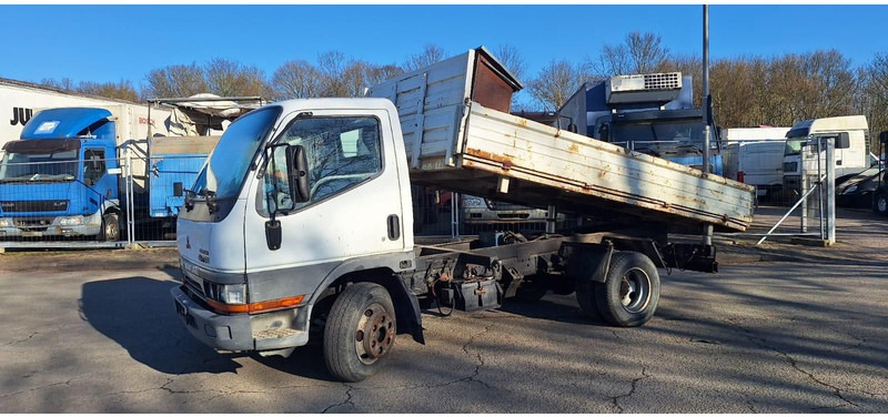 Mitsubishi Canter Kipper - Camion benne: photos 3 Mitsubishi Canter Kipper - Camion benne: photos 3