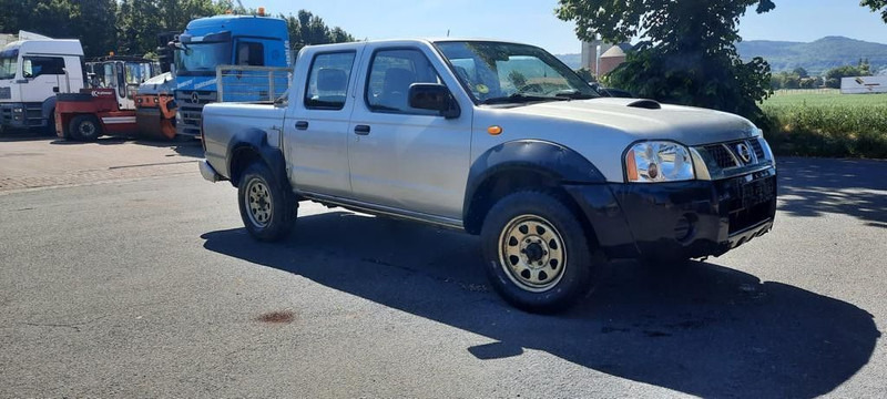 Nissan Pickup Doka - Pick-up: photos 1 Nissan Pickup Doka - Pick-up: photos 1