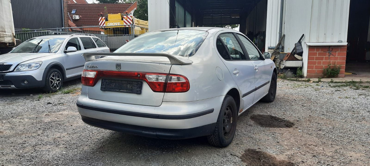 Seat Toledo Signo 1,8 20V Autom. - Berline: photos 3 Seat Toledo Signo 1,8 20V Autom. - Berline: photos 3