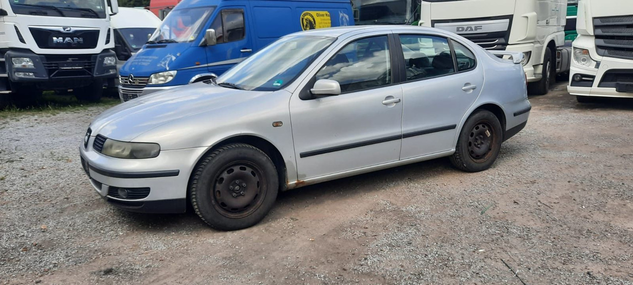 Seat Toledo Signo 1,8 20V Autom. - Berline: photos 4 Seat Toledo Signo 1,8 20V Autom. - Berline: photos 4