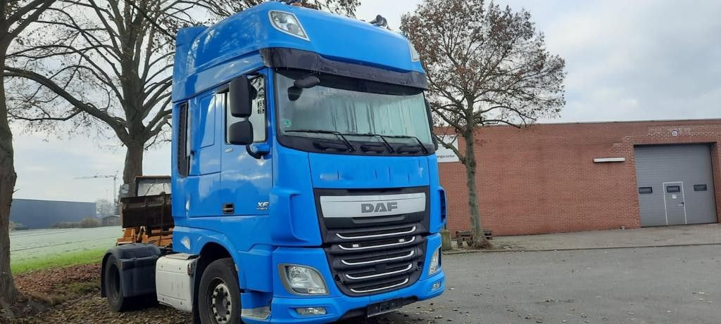 DAF 106-460 Super Spacs G.Haus/Hoch German - Tracteur routier: photos 1 DAF 106-460 Super Spacs G.Haus/Hoch German - Tracteur routier: photos 1