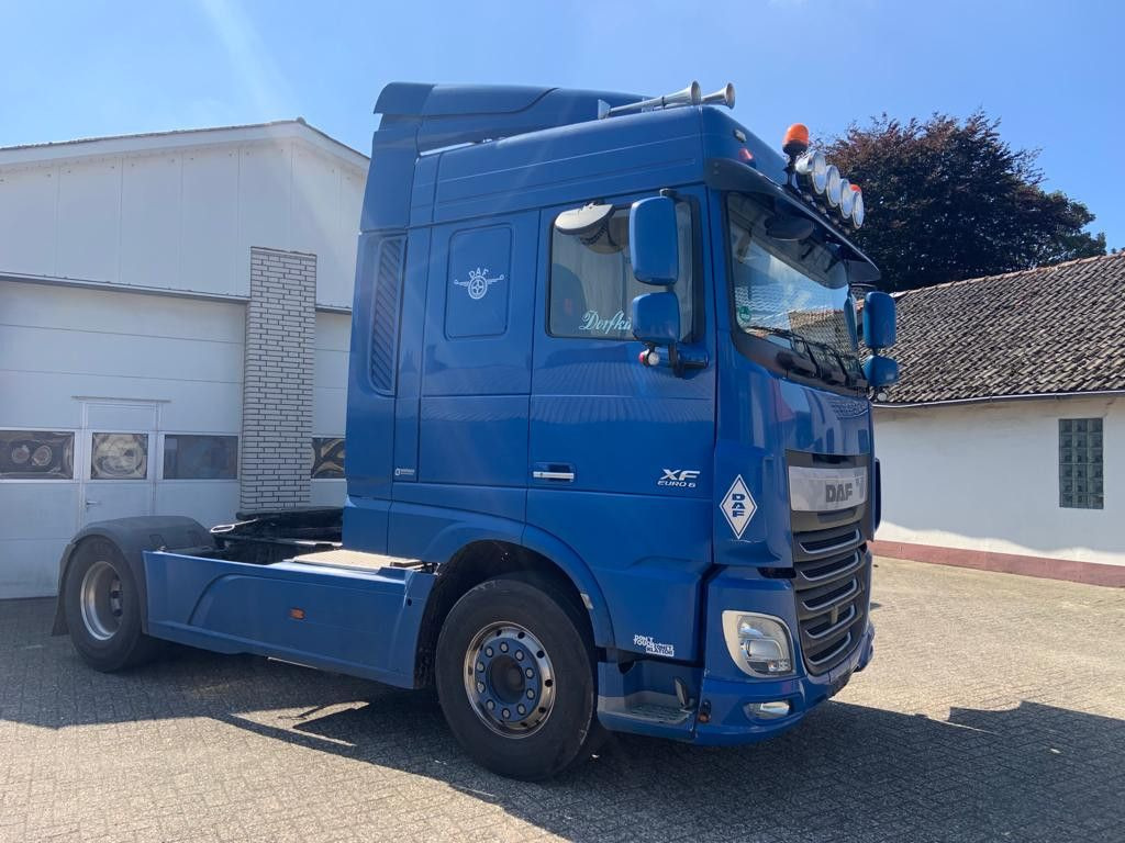 DAF XF 106.440PS SC SZM Top zustand 1-Hand - Tracteur routier: photos 3 DAF XF 106.440PS SC SZM Top zustand 1-Hand - Tracteur routier: photos 3