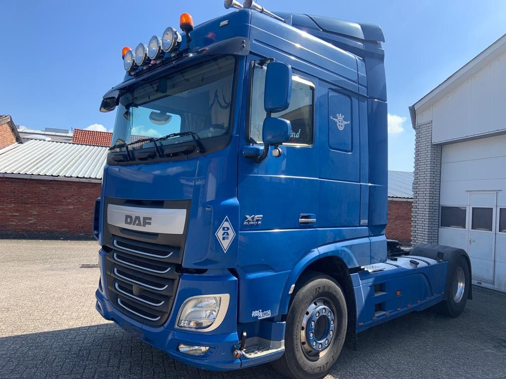 DAF XF 106.440PS SC SZM Top zustand 1-Hand - Tracteur routier: photos 1 DAF XF 106.440PS SC SZM Top zustand 1-Hand - Tracteur routier: photos 1