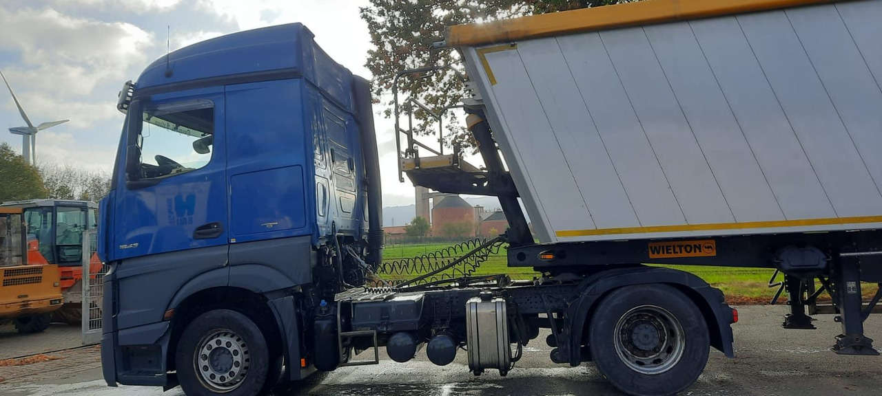 Mercedes-Benz Actros 1843LS 4x2 G.Haus/Hochdach Kipphyd./2-Kre - Tracteur routier: photos 5 Mercedes-Benz Actros 1843LS 4x2 G.Haus/Hochdach Kipphyd./2-Kre - Tracteur routier: photos 5