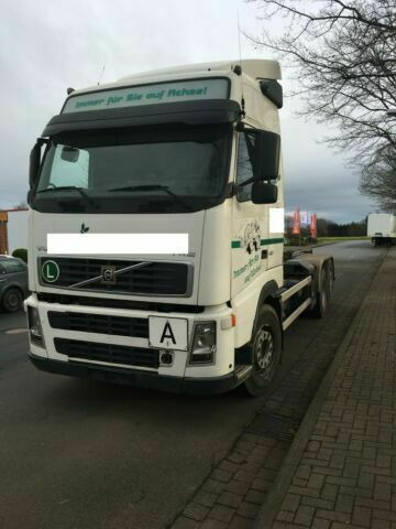 Volvo FH12-420 G.Haus 2xBett Klima Schaltgetriebe Reta - Camion ampliroll: photos 1 Volvo FH12-420 G.Haus 2xBett Klima Schaltgetriebe Reta - Camion ampliroll: photos 1