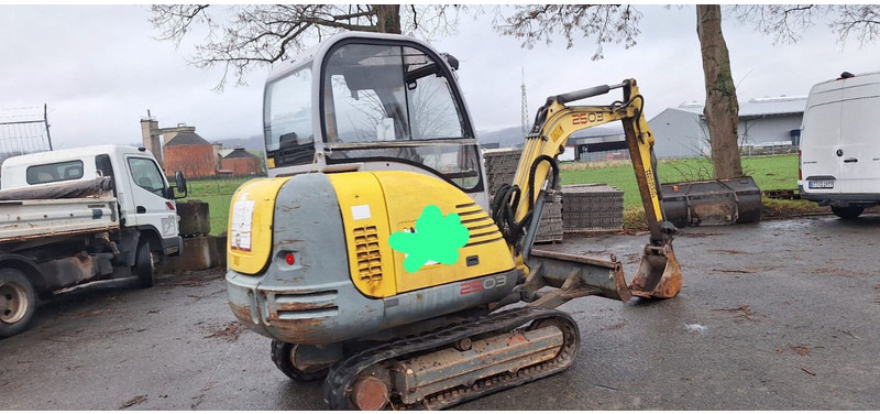 WACKER NEUSON Wacker Neuson 2503-WD Radbagger - Mini pelle: photos 1 WACKER NEUSON Wacker Neuson 2503-WD Radbagger - Mini pelle: photos 1