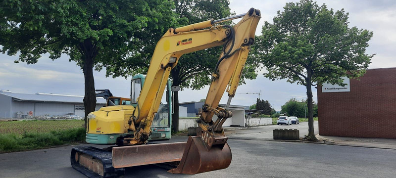 Yanmar Vio 70 - Mini pelle: photos 1 Yanmar Vio 70 - Mini pelle: photos 1