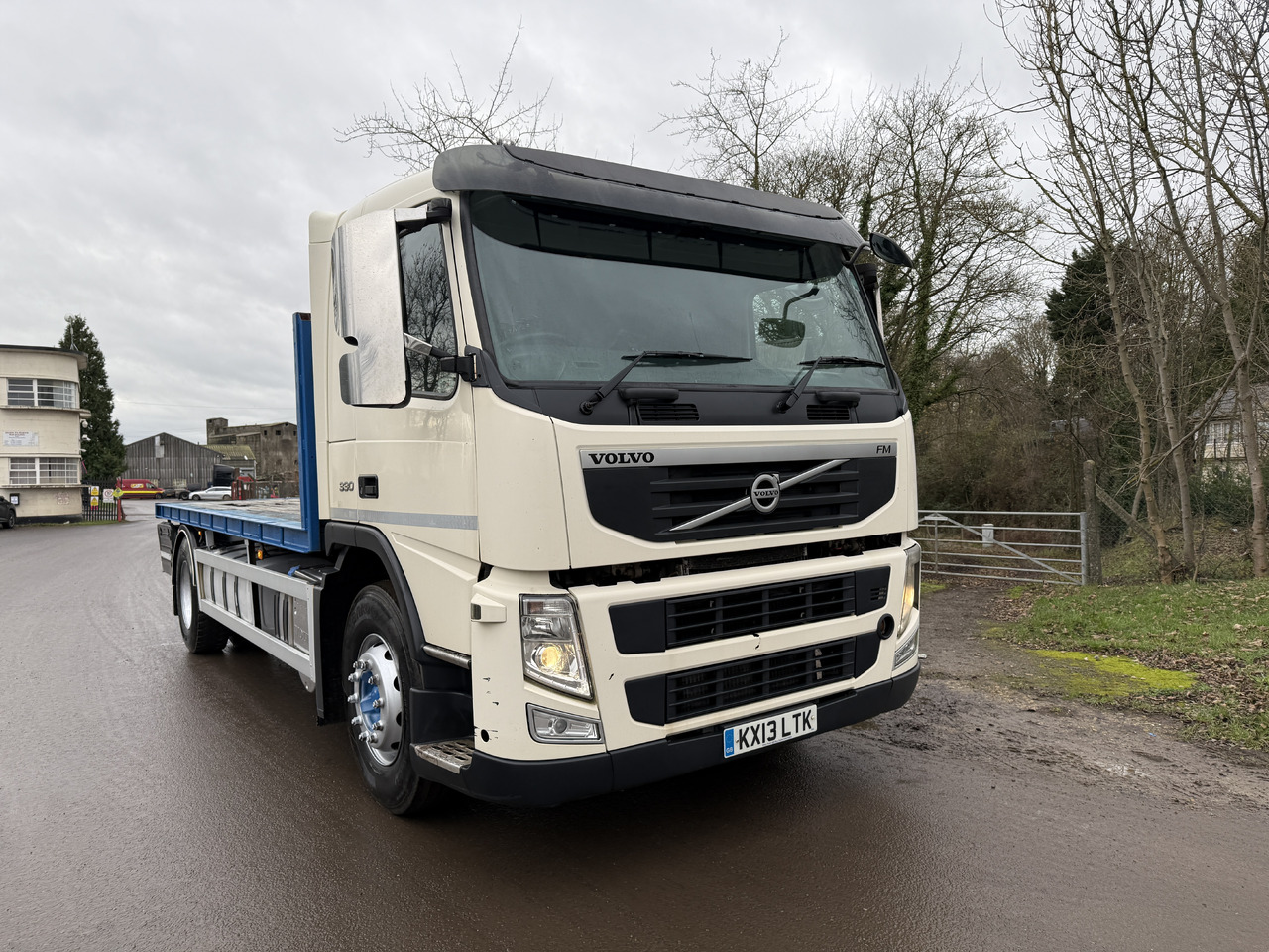 2013 Volvo FM 330 Flatbed - Camion plateau: photos 3 2013 Volvo FM 330 Flatbed - Camion plateau: photos 3