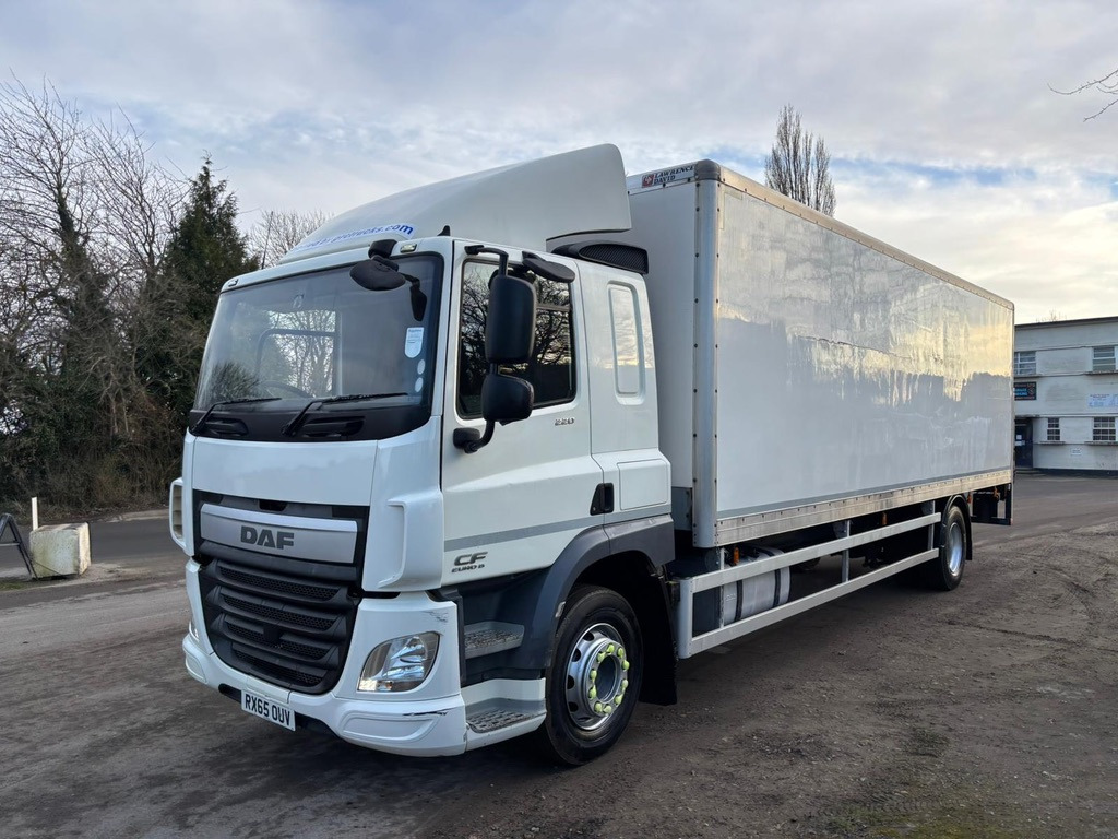 2015 DAF CF 220 Rigid Truck - Camion fourgon: photos 3 2015 DAF CF 220 Rigid Truck - Camion fourgon: photos 3
