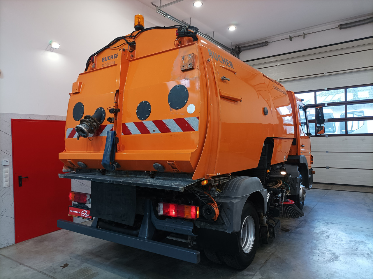 MERCEDES-BENZ Atego 1018 Zamiatarka Kehrmaschine BUCHER Szczotki L/R PM10 2 Silniki 2012r - Balayeuse de voirie: photos 4 MERCEDES-BENZ Atego 1018 Zamiatarka Kehrmaschine BUCHER Szczotki L/R PM10 2 Silniki 2012r - Balayeuse de voirie: photos 4