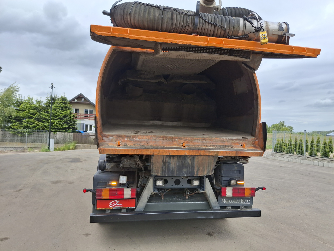 Balayeuse de voirie MERCEDES-BENZ Axor 1823 Zamiatarka Kehrmaschine BUCHER 2 Motoren Szczotki L/R Sweeper: photos 12 Balayeuse de voirie MERCEDES-BENZ Axor 1823 Zamiatarka Kehrmaschine BUCHER 2 Motoren Szczotki L/R Sweeper: photos 12