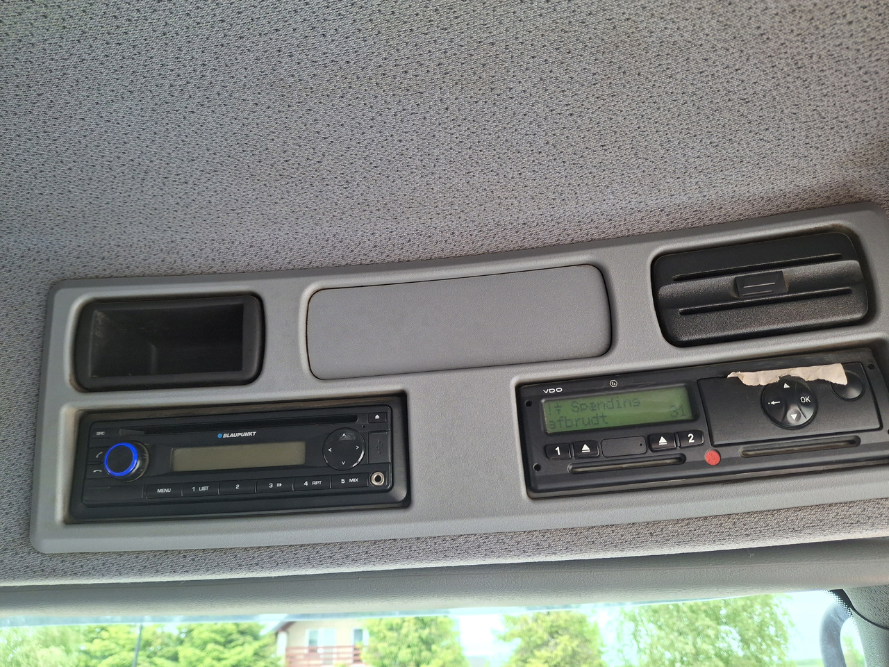 Balayeuse de voirie MERCEDES-BENZ Axor 1823 Zamiatarka Kehrmaschine BUCHER 2 Motoren Szczotki L/R Sweeper: photos 23 Balayeuse de voirie MERCEDES-BENZ Axor 1823 Zamiatarka Kehrmaschine BUCHER 2 Motoren Szczotki L/R Sweeper: photos 23