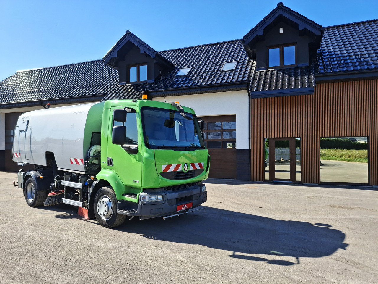RENAULT Middlum 270 DXI Zamiatarka Kehrmaschine BUCHER Karcher L/R 2 Silniki 2 Motoren - Balayeuse de voirie: photos 1 RENAULT Middlum 270 DXI Zamiatarka Kehrmaschine BUCHER Karcher L/R 2 Silniki 2 Motoren - Balayeuse de voirie: photos 1