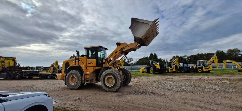 Hyundai HL 965 - Chargeuse sur pneus: photos 2 Hyundai HL 965 - Chargeuse sur pneus: photos 2