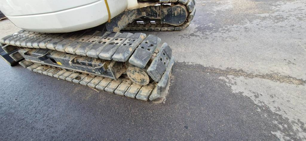 Komatsu PC 80 MR-5E0 - Mini pelle: photos 5 Komatsu PC 80 MR-5E0 - Mini pelle: photos 5