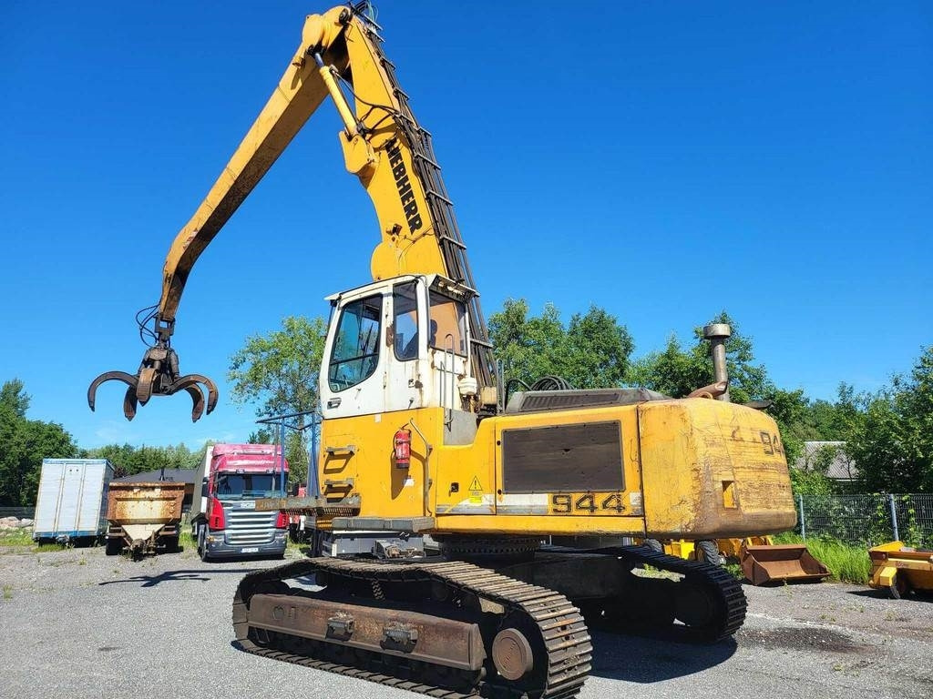 Liebherr R944C EW LITRONIC - Pelle sur chenille: photos 3 Liebherr R944C EW LITRONIC - Pelle sur chenille: photos 3