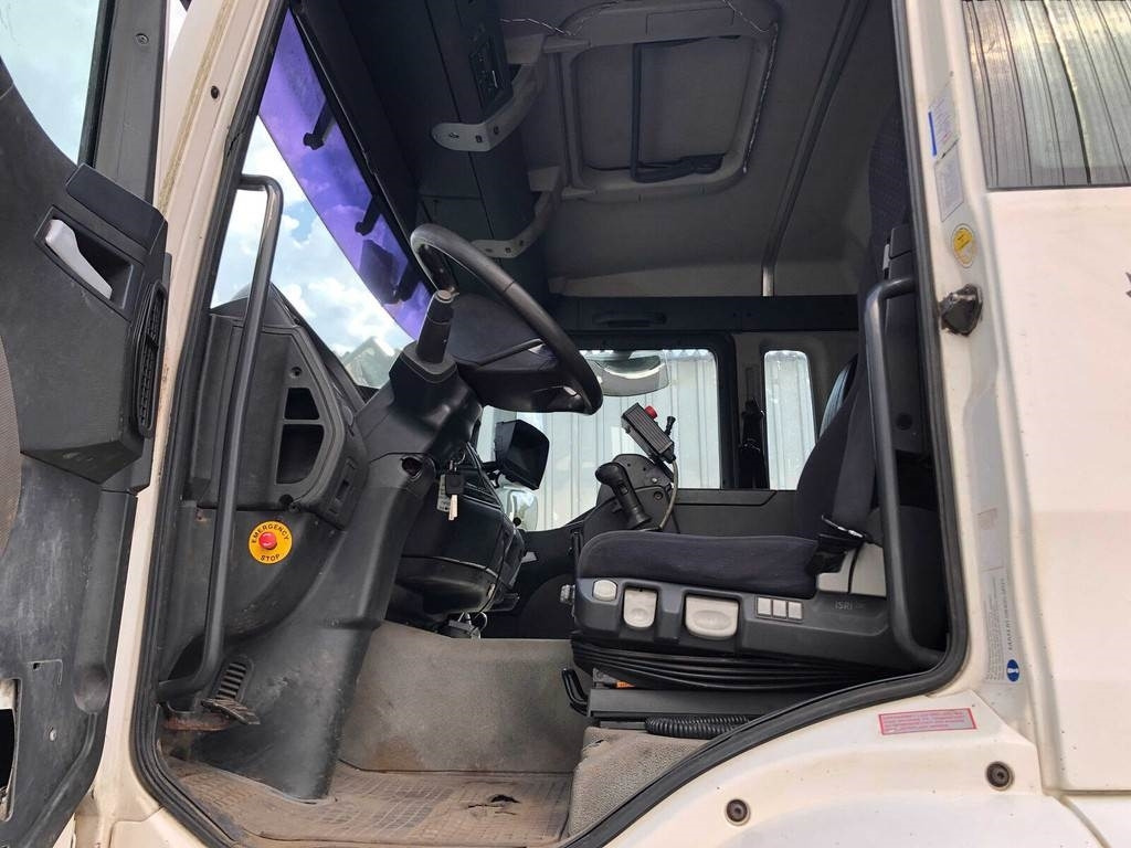 MAN TGA 26.430 6X2-2 BL/M 3-WAY TIP+PALFINGER PK23500 - Camion benne: photos 4 MAN TGA 26.430 6X2-2 BL/M 3-WAY TIP+PALFINGER PK23500 - Camion benne: photos 4