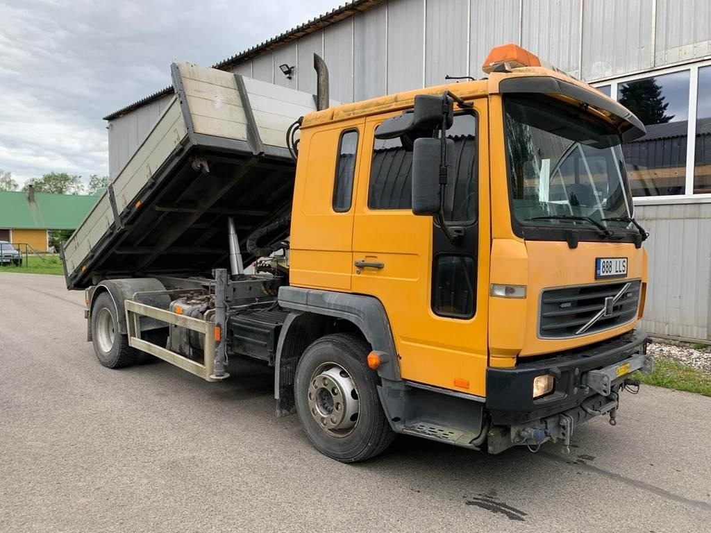 Volvo FL615 + HIAB 027-2 - Camion benne: photos 5 Volvo FL615 + HIAB 027-2 - Camion benne: photos 5